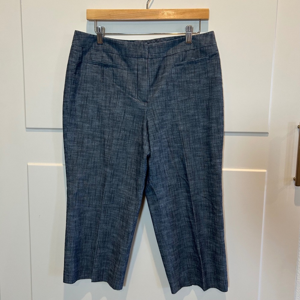 LARRY LEVINE STRETCH Women's‎ Size 12 Capris Cropped Pants Blue Textured